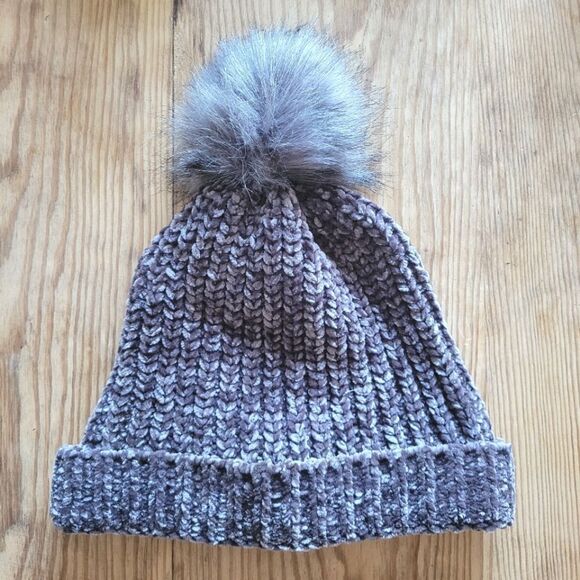 Gray Chenille Knit Beanie with Faux Fur Pom Pom - Picture 1 of 7